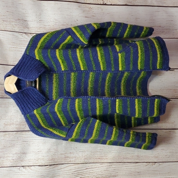 Invisible World Juneau Alaska Handmade Jacket - Size Medium - Picture 13 of 15